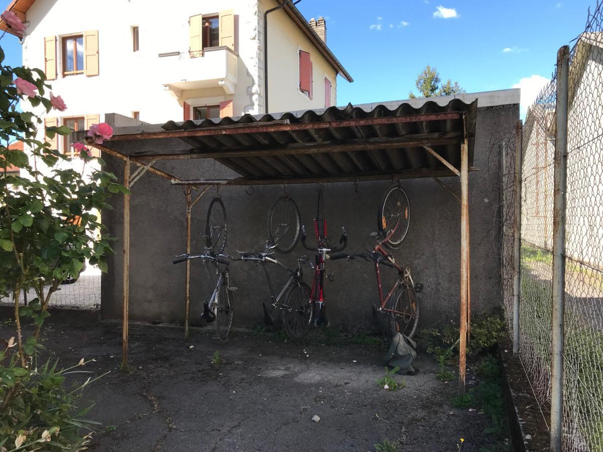 Apartamento Un Petit Bout De Reve, Balcon, Parking & Proche Centre Annecy Exterior foto