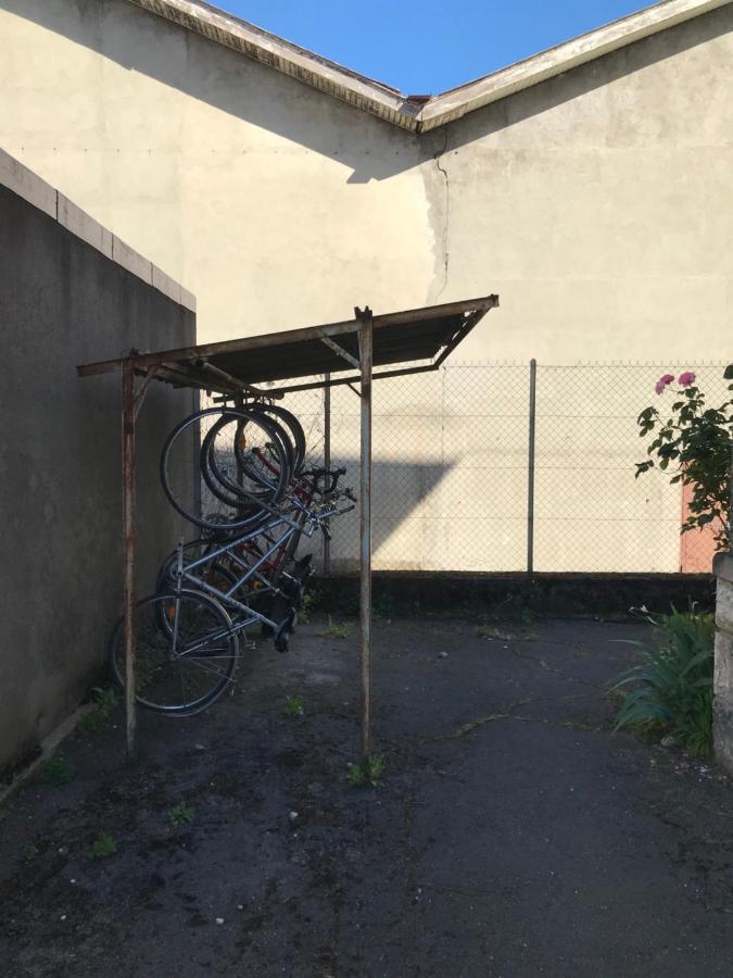 Apartamento Un Petit Bout De Reve, Balcon, Parking & Proche Centre Annecy Exterior foto